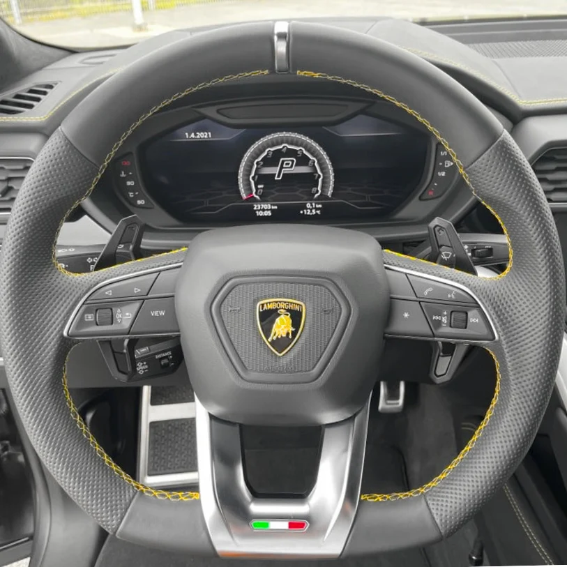 Volant Lamborghini URUS Carbone - Image 4